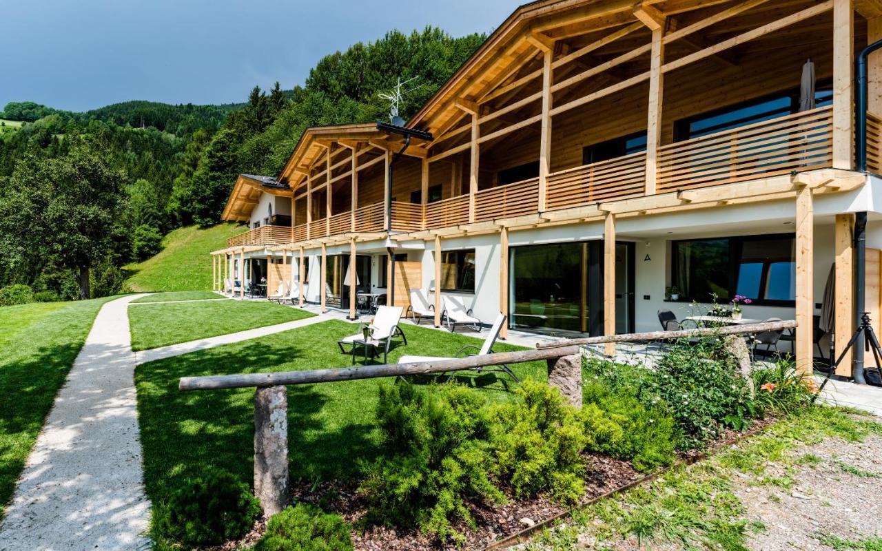 Apartments Grunnes Urtijëi Buitenkant foto